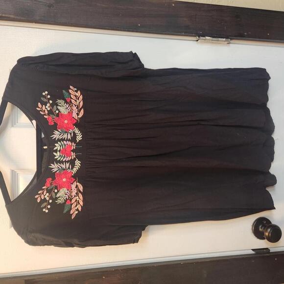 JODIFL Tops - Jodifl Women's Black Embroidered Floral Blouse, Size 1X